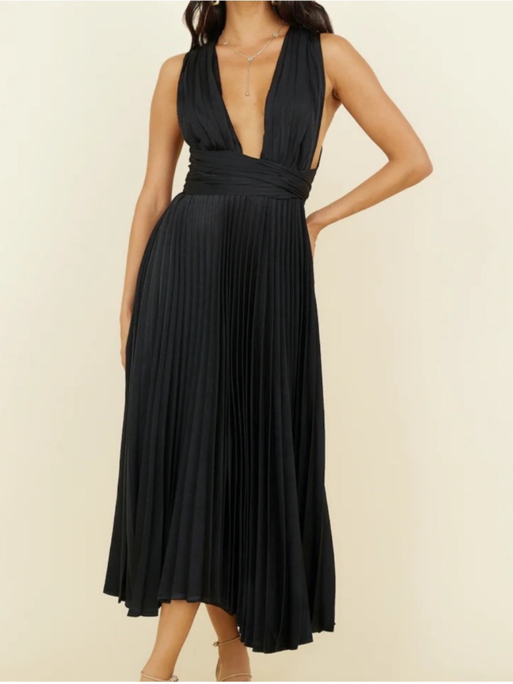 Morning Mist NEW Yasmin Pleated Maxi Gown Black Size 6